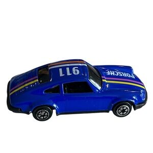 Porsche 911 vintage blue old car original n°811 2 stripes